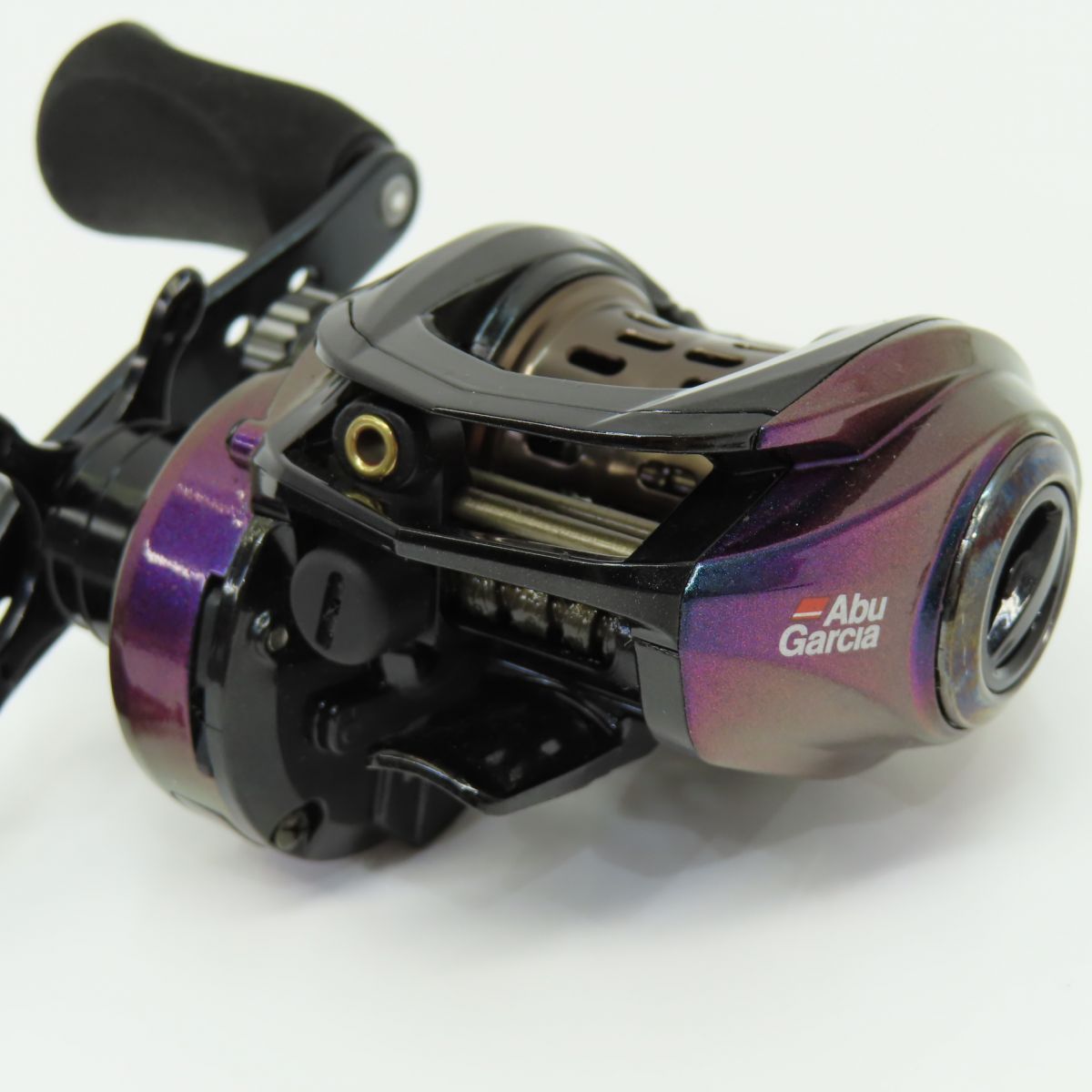 Abu Garcia アブガルシア REVO ULTRACAST BF8 レボ ウルトラキャスト 右ハンドル ベイトリール 本体のみ ※中古 -  メルカリ