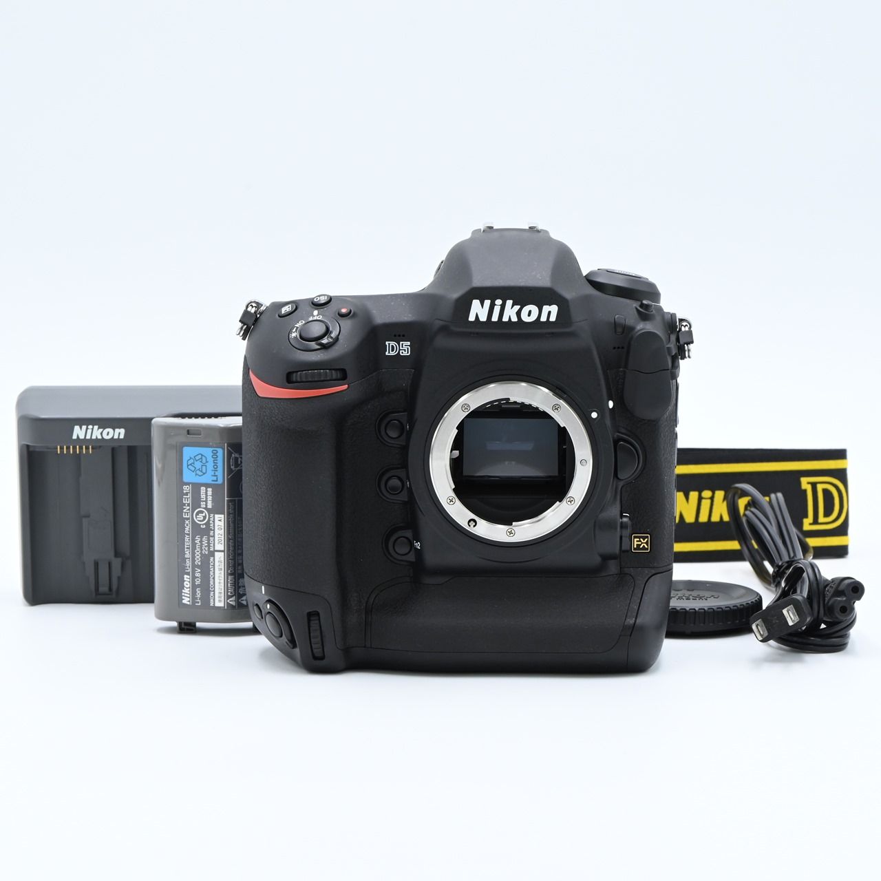 Nikon ニコン D5 XQD タイプ ボディ デジタル一眼レフカメラ