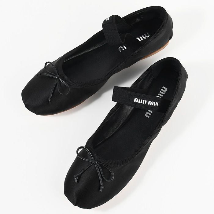 フェラガモ フラットシューズ ヴァリナ ブラック FERRAGAMO（フェラガモ） パンプス VARINA ヴァリナ 01 A181