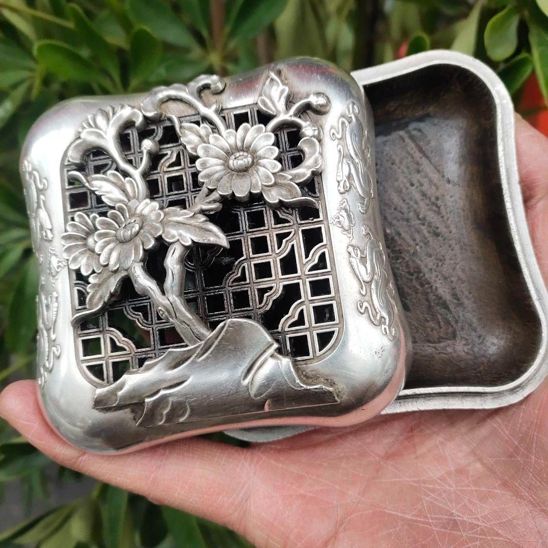 菊の花 香炉 茶道具 香道具 工芸品 美術品 置物 銅製 菊皿香炉 茶道香炉 香道具 装飾品 工芸品 置物 - メルカリ