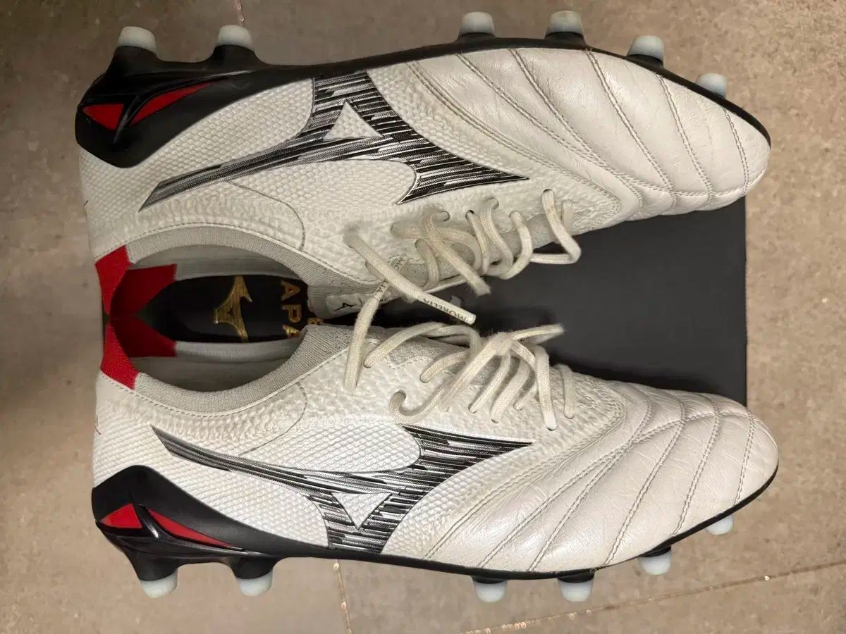 海外モデル！モレリアサラクラシック mizuno(ミズノ) モレリア サラ クラシック TF サッカーシューズ