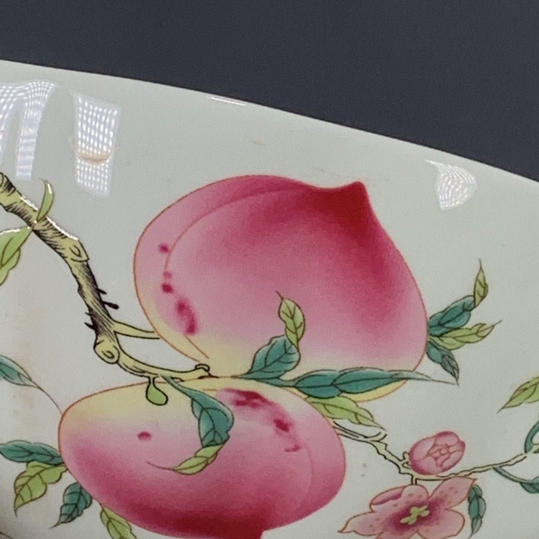 大清乾隆九桃寿桃賞盤 景徳鎮 陶磁器 装飾品 現代工芸品 美術品 置物 大清乾隆寿桃紋賞盤 景徳鎮 陶磁器 装飾品 現代工芸品 美術品
