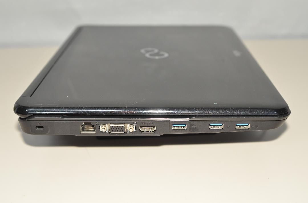 最新Windows11+office2016 爆速SSD240GB 富士通 LIFEBOOK AH54/H i5