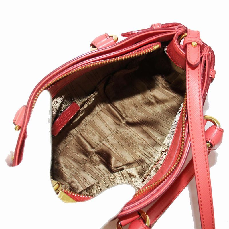 サルヴァトーレフェラガモ Salvatore Ferragamo ダブルガンチーニ  