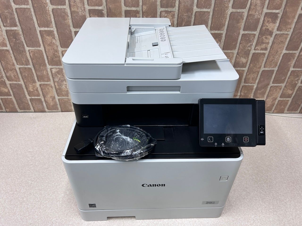 【美品】Canon Satera MF733Cdw（A4レーザー複合機） Amazon.co.jp: Canon レーザープリンター A4カラー複合機 Satera