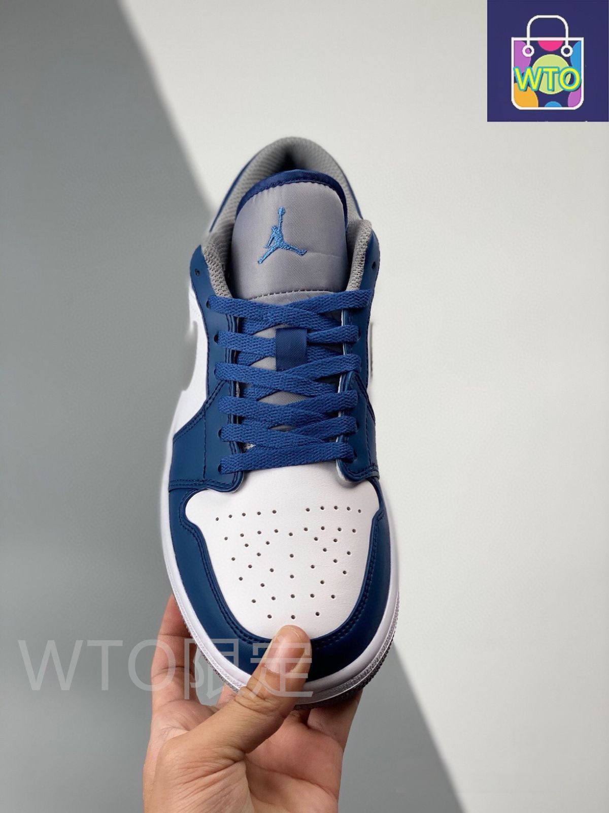 お値下げしました??即購入?? NIKE AIR JORDAN 1 LOw 箱付 男女