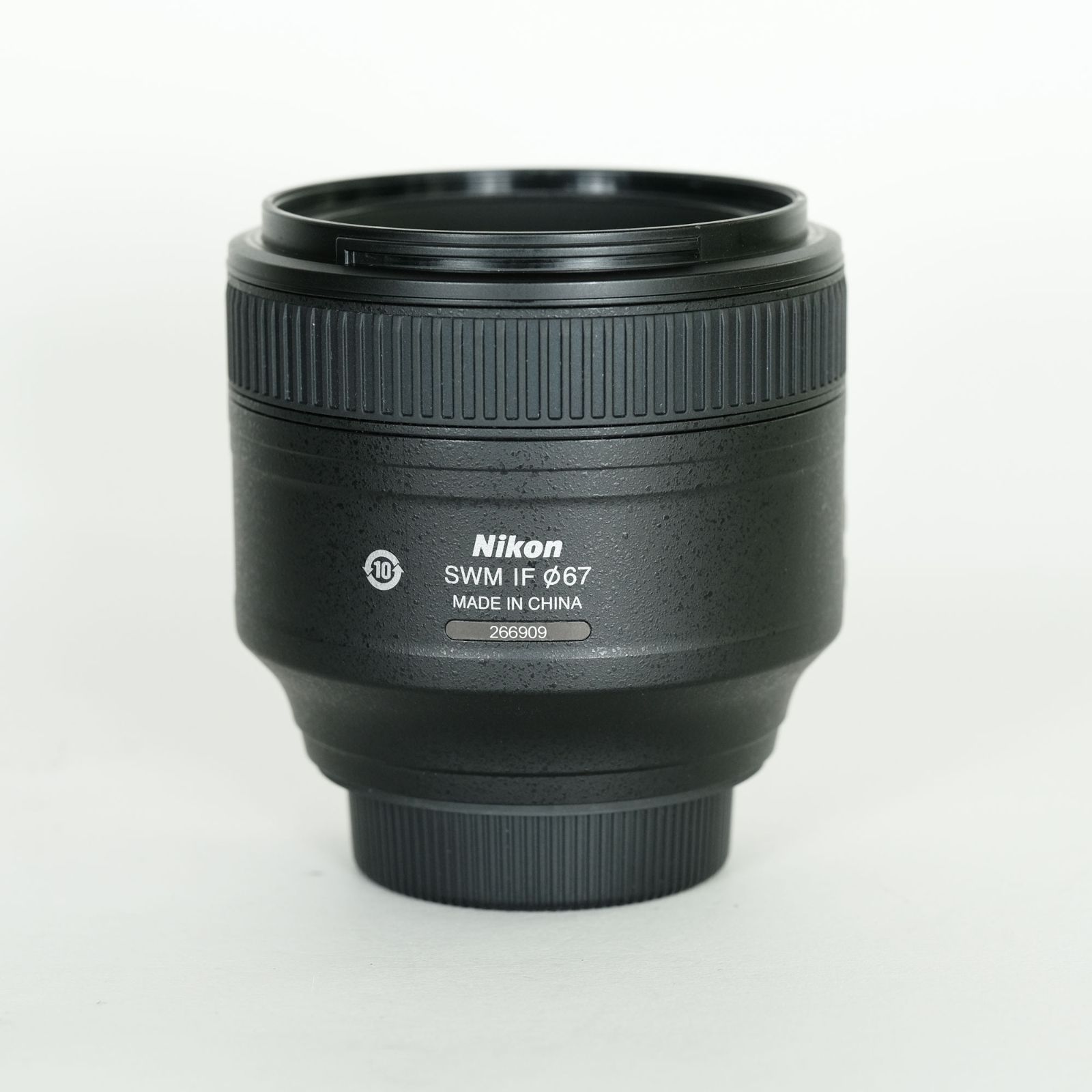 NIKKOR 85mm