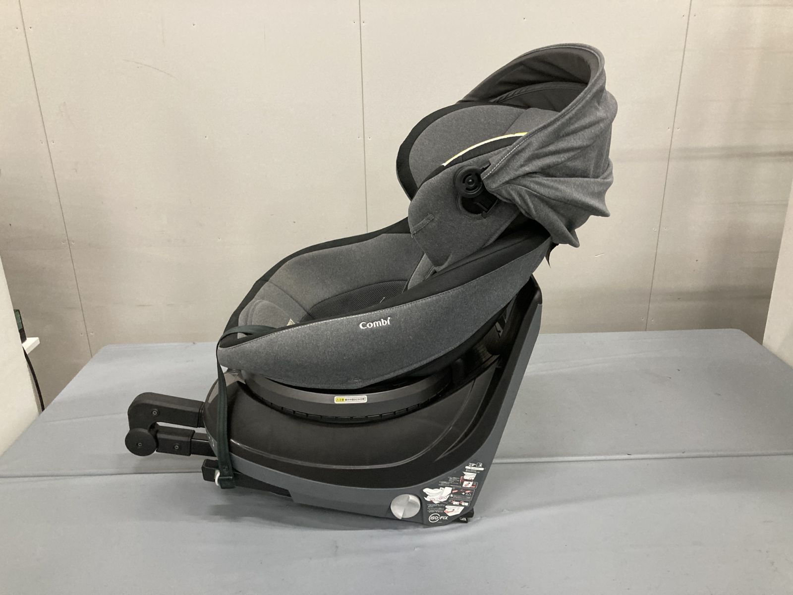 Combi チャイルドシート