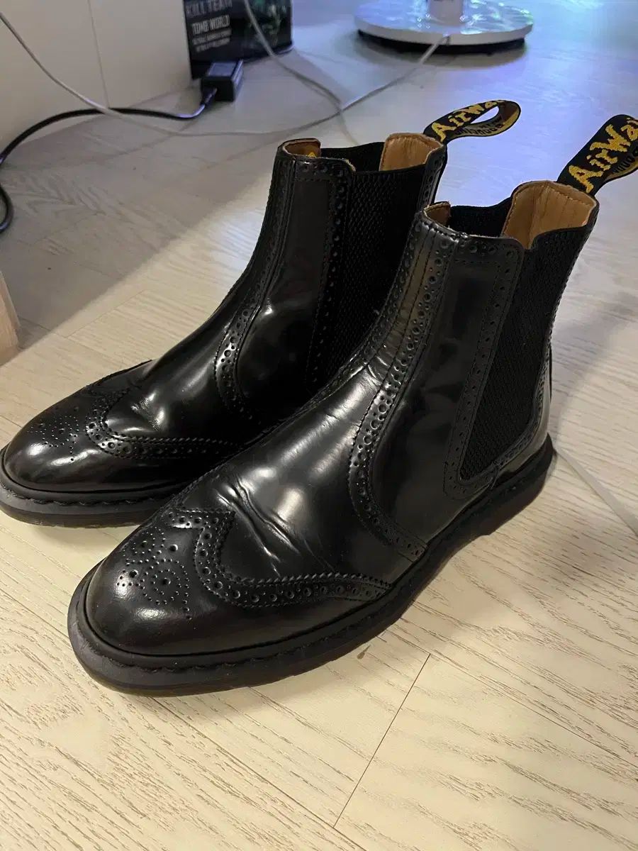 uk7 DR. MARTENS ドクターマーチン チェルシー ウイングチップ ブーツ 260