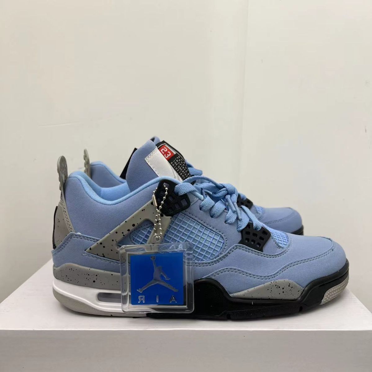 新品未使用 ナイキ Jordan Air Jordan 4 retro 