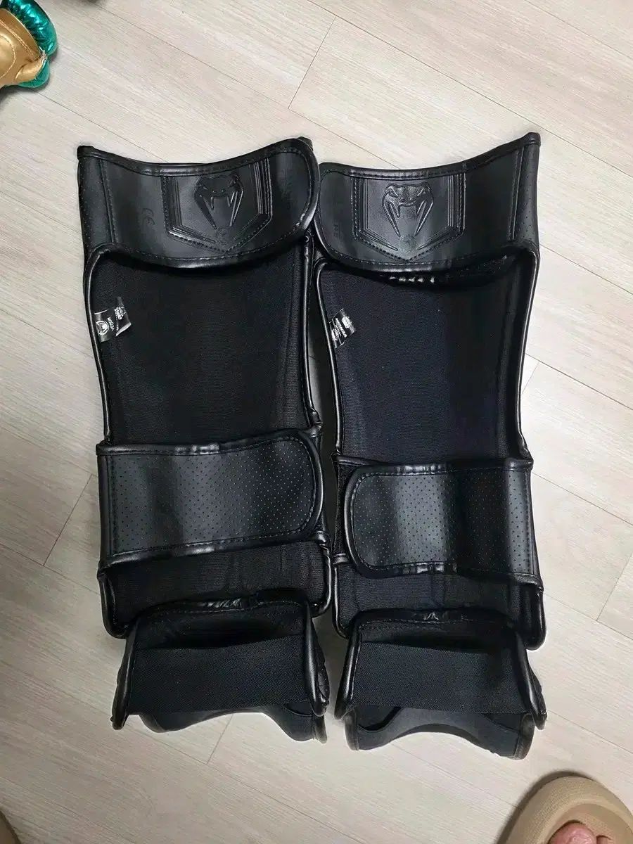 再入荷!!送料無料!! VENUM ヴェナム エリート Evo シンガード XL サイズ 販売 売り切り価格