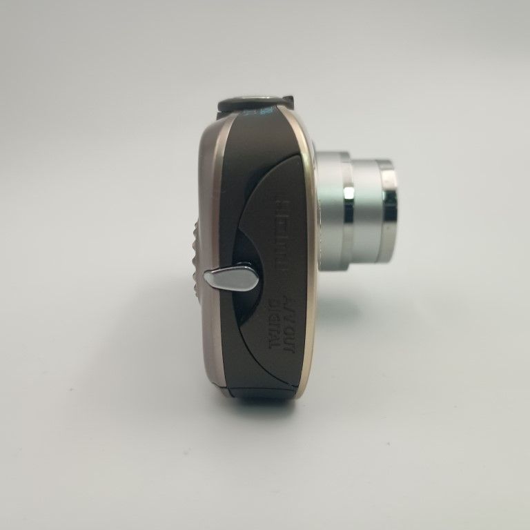 ゴールド コンパクトデジタルカメラ