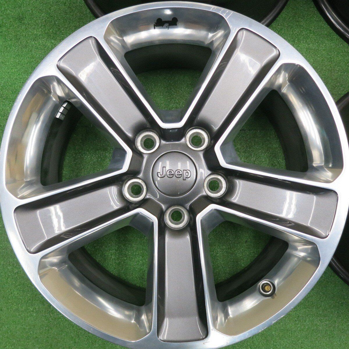 ジープ ラングラー 純正ホイール4本 ジープラングラー 純正ホイール18