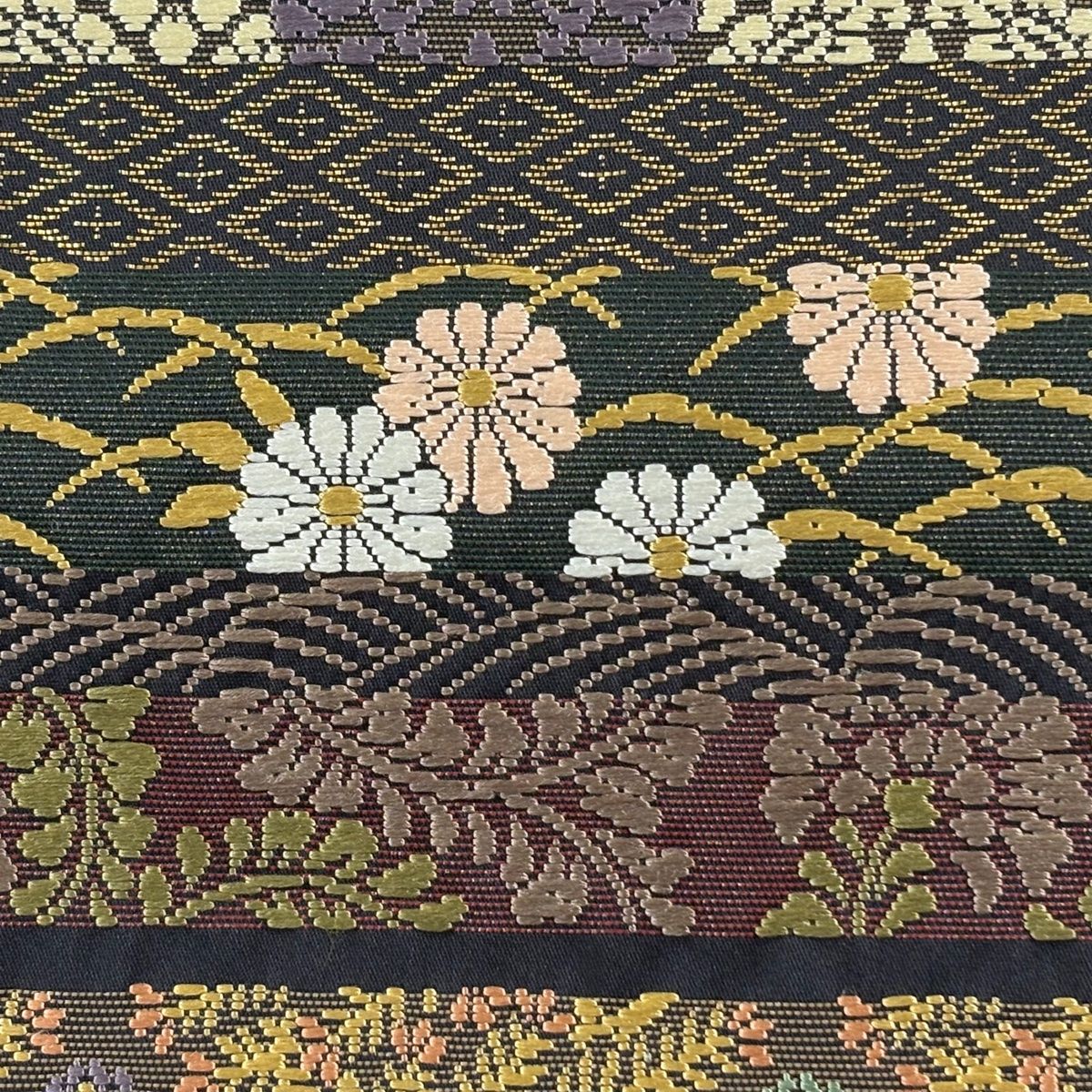 袋帯 美品 秀品 振袖向き 鶴 草花 唐織 箔 黒 六通 正絹 【中古