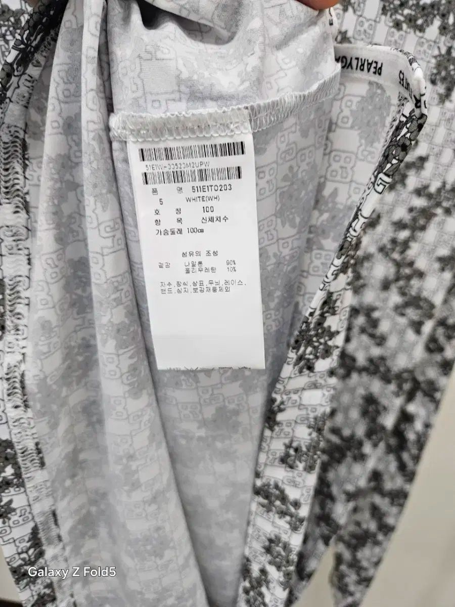 Tシャツ