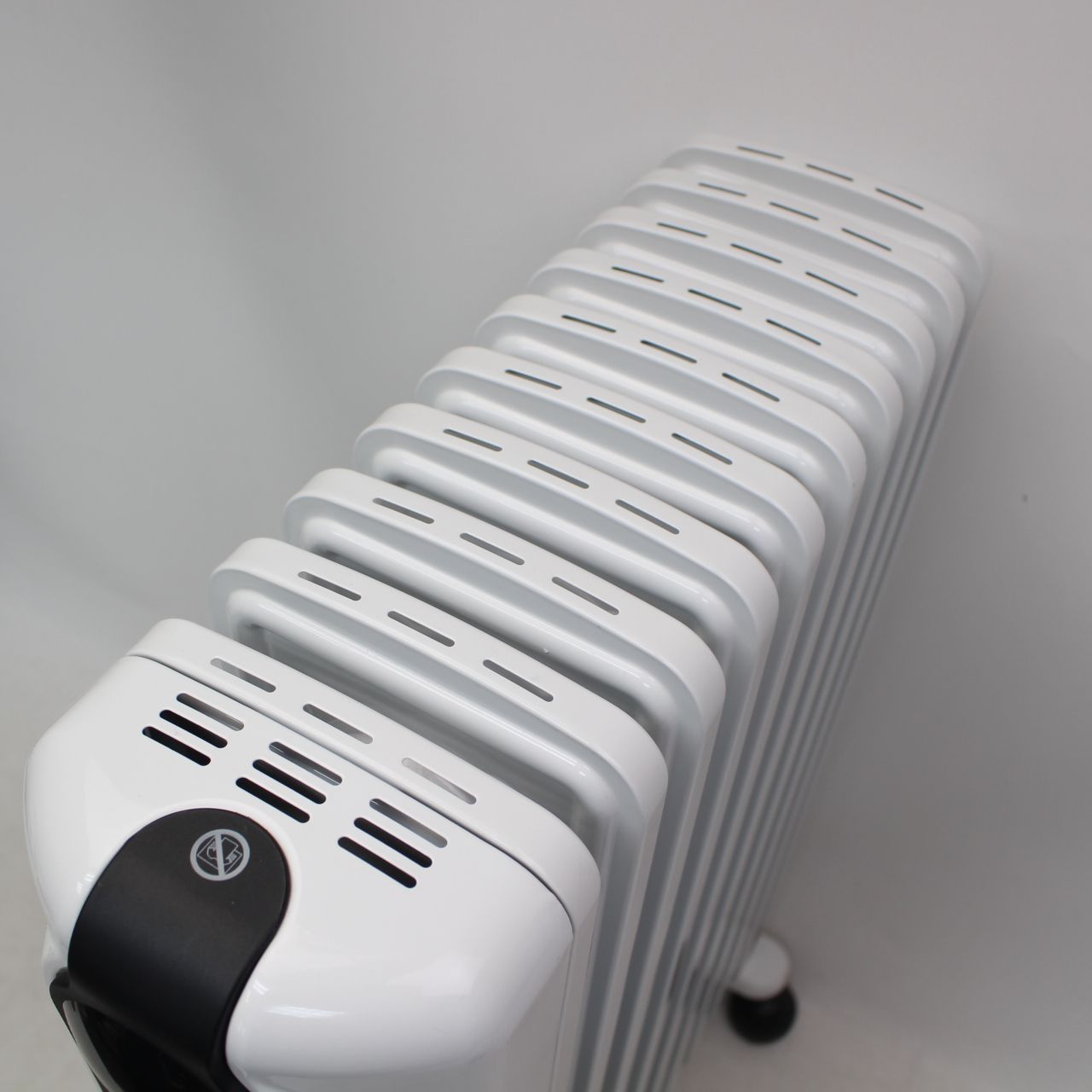 DeLonghi AmiCaldo 9 オイルヒーター | De'Longhi (デロンギ