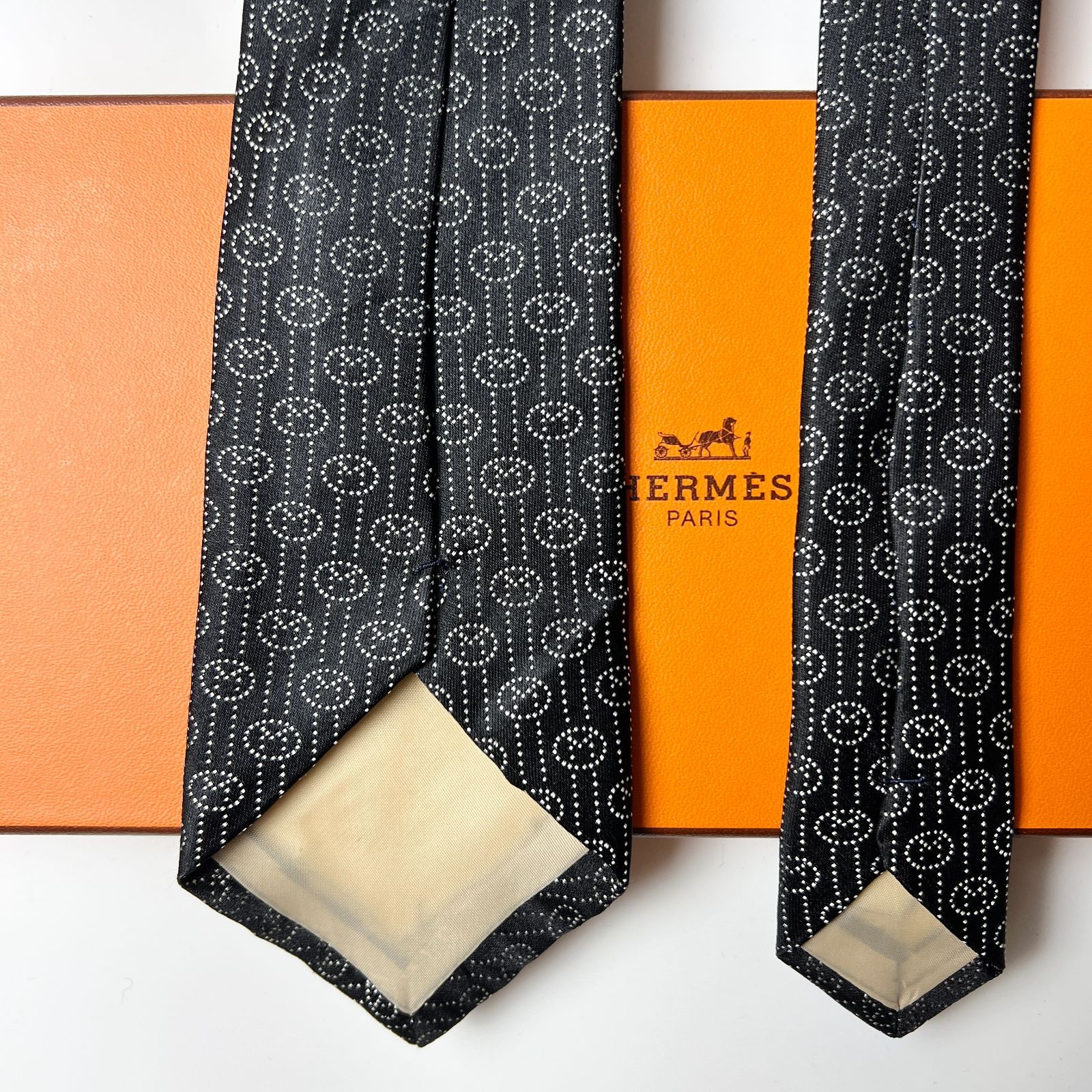 美品 エルメス HERMES ネクタイ シルク100% フランス製 ブラック