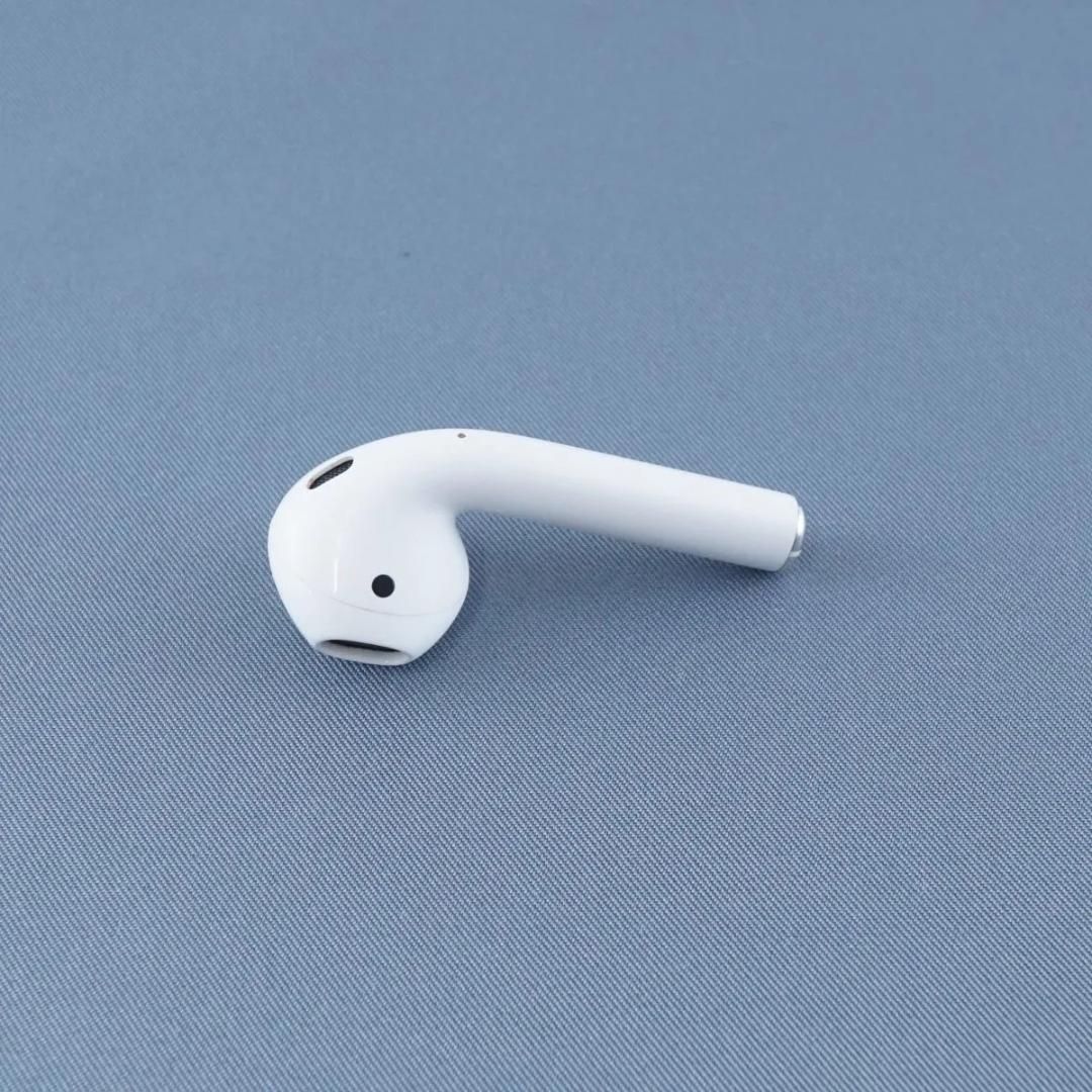 〇Apple AirPods エアーポッズ USED美品 左イヤホンのみ L 片耳 A2031