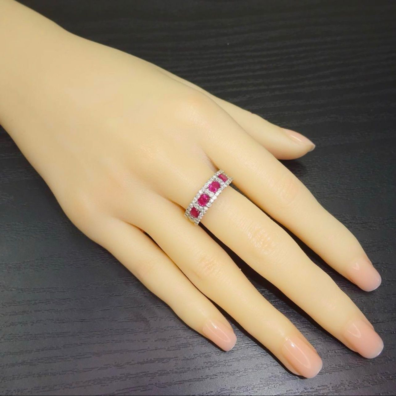 プラチナ pt900 天然ルビー1.22ct 天然ダイヤモンド0.59ct デザイン