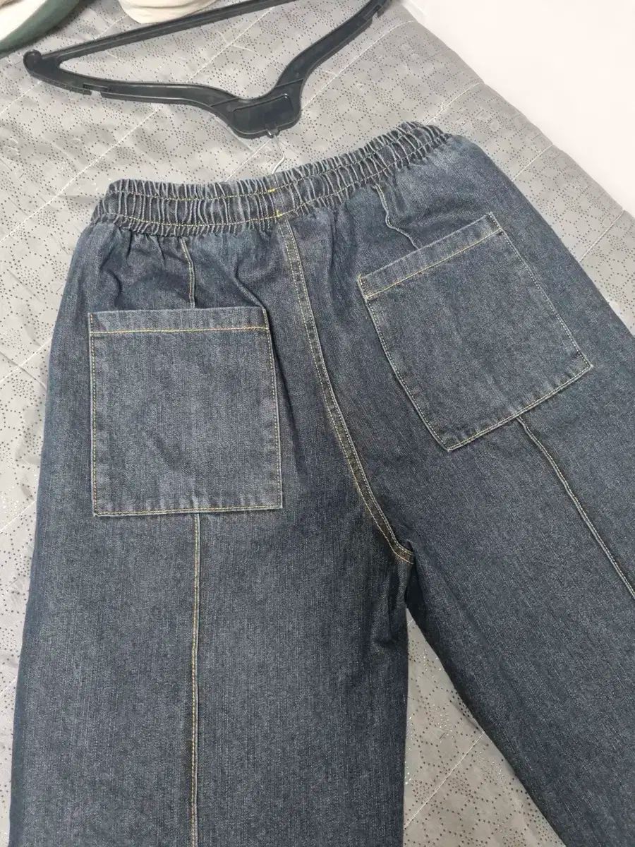 男性 デニム