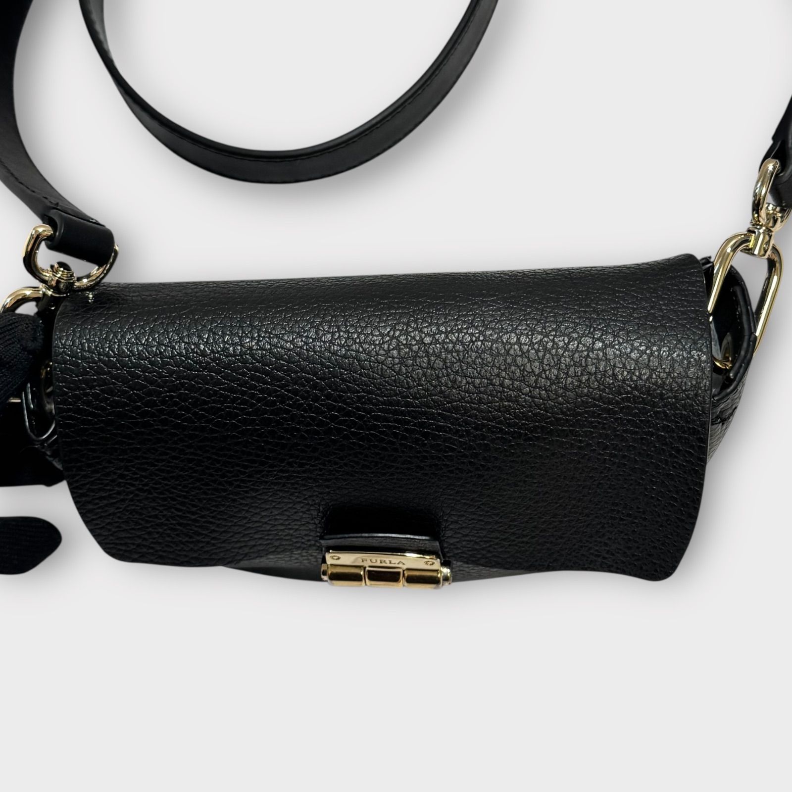 超美品！FURLA フルラ クラブ レザー ショルダーバッグ ミニバッグ 黒 