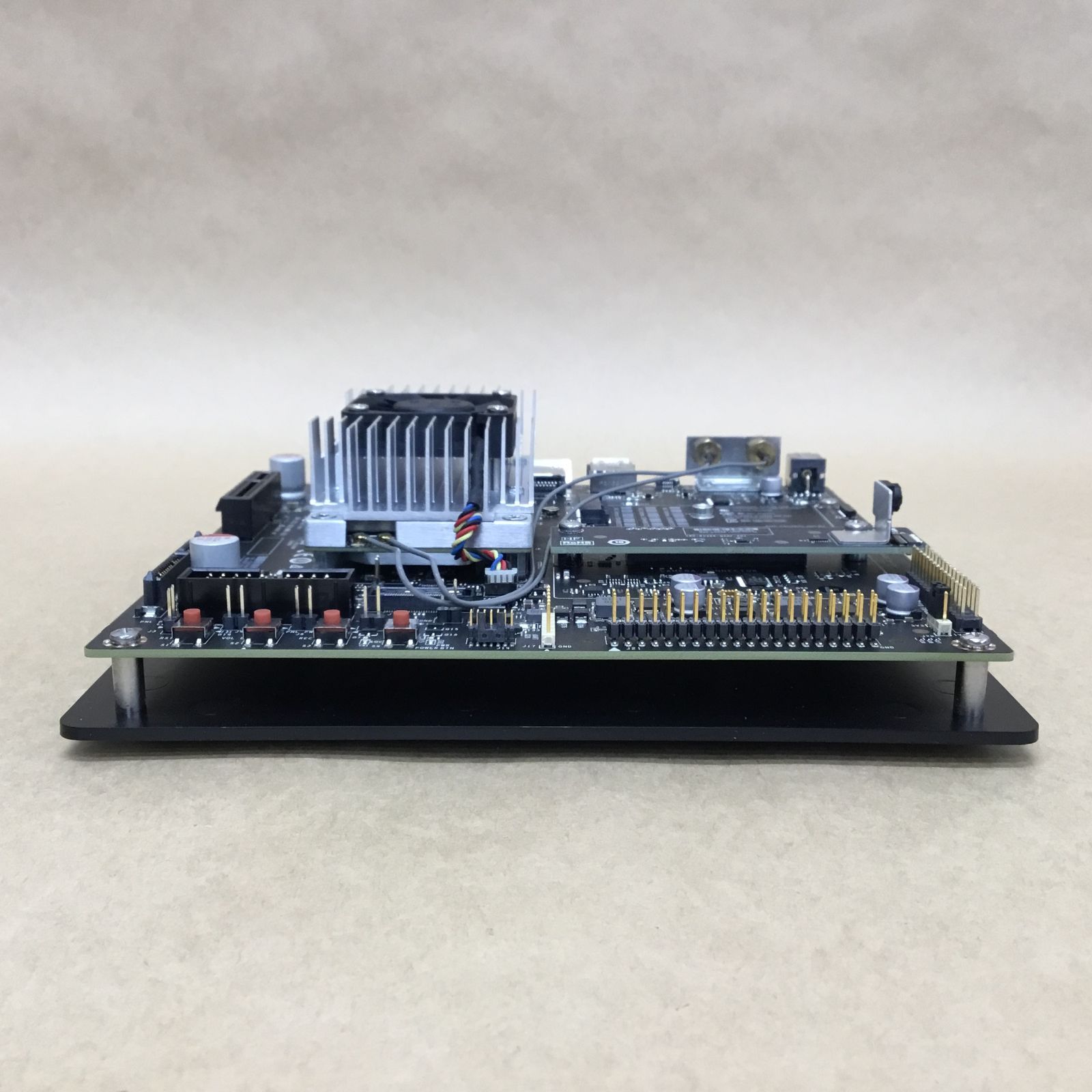 NVIDIA ビジュアルコンピューティング向け組み込みボード JETSON TX1
