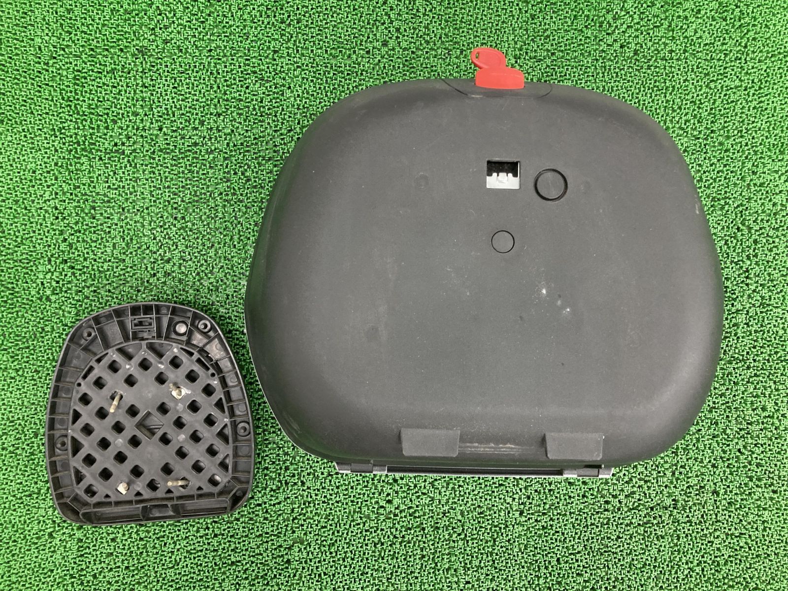 GIVI製 トップケース 銀 社外 中古 バイク 部品 E350 FLOW 35L リア