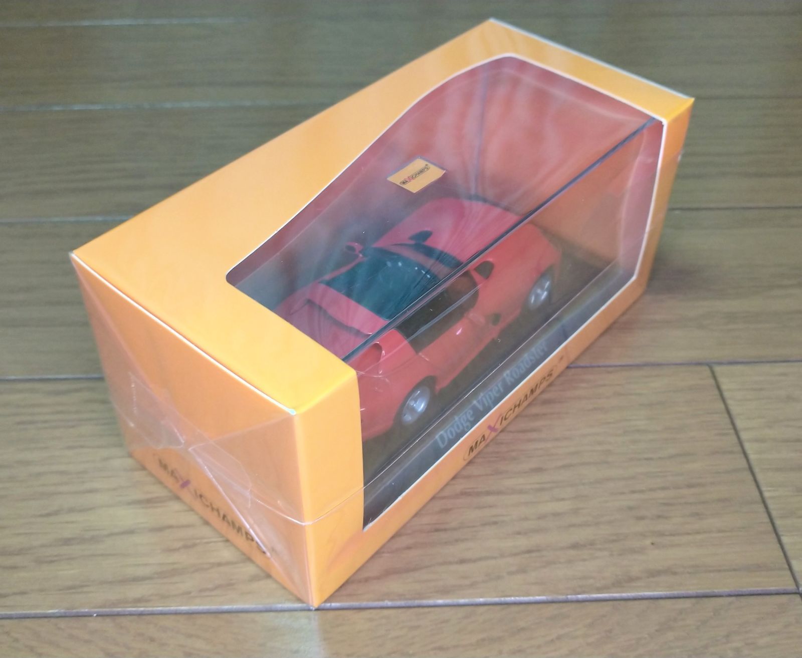 マキシチャンプス 1/43 ダッジ バイパー ロードスター 1993 レッド マキシチャンプス 1&frasl;43 ダッジ バイパー クーペ 1993 ブラック 完成品ミニカー 940144020 | ポストホビーミニカーショップ