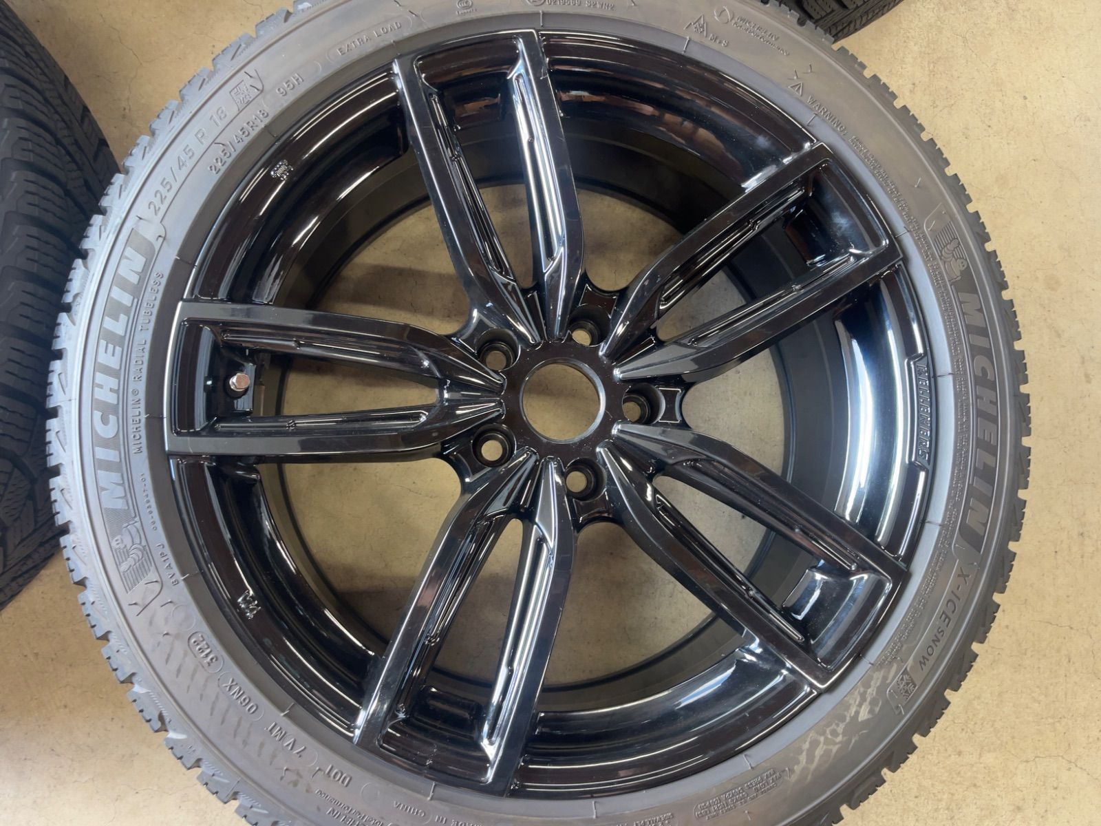 BMW3シリーズG20 G21 Mスポーツ　純正ホイールグロスブラックミシュラン BMW3シリーズG20 G21 Mスポーツ 純正ホイールグロスブラックミシュラン