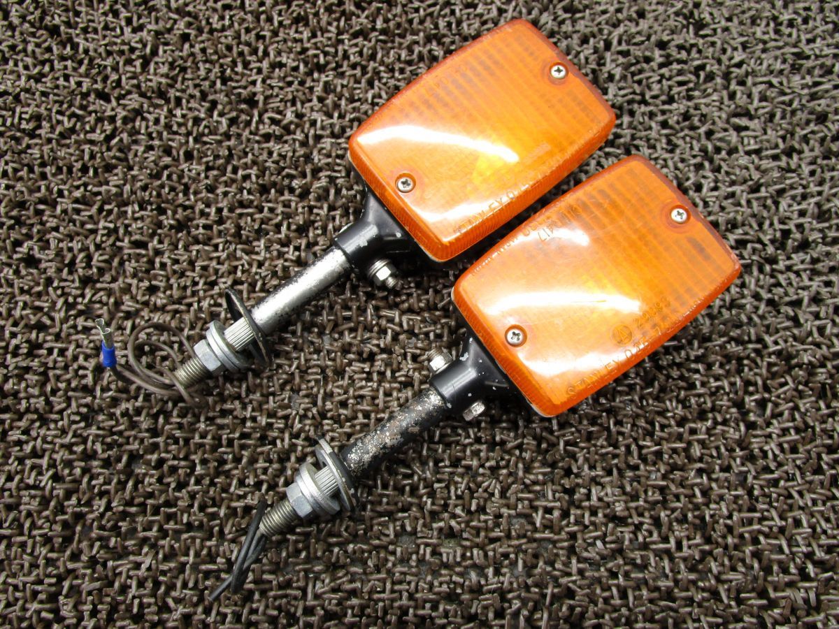 KZ1300 フロントウインカー X852 2個セット！KZT30A カワサキ 【 KZT30AE 】 キャブ車