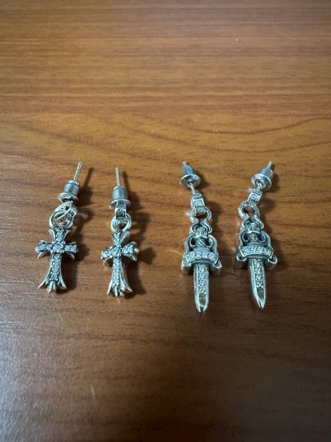 ダガー ピアス ジルコニア キラキラ 豪華 クロス アクセサリー