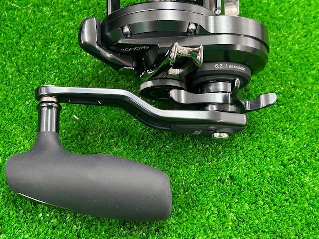 シマノ オシアジガー Fカスタム 3000HG 右ハンドル シマノ 19