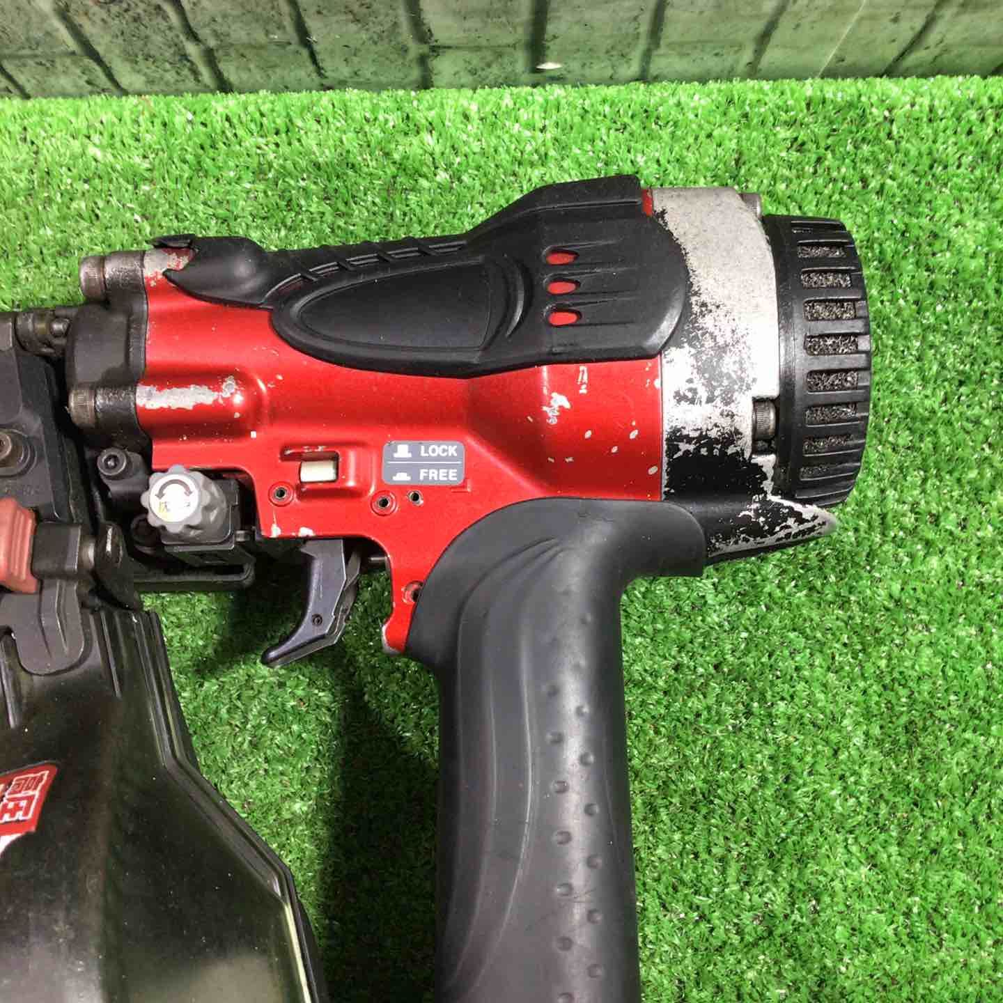 高圧エア釘打ち機