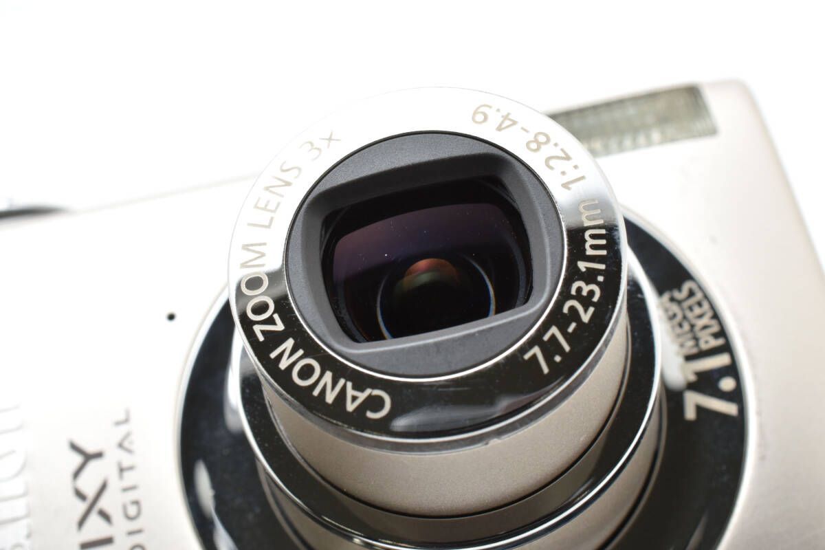 コンパクトデジタルカメラ L