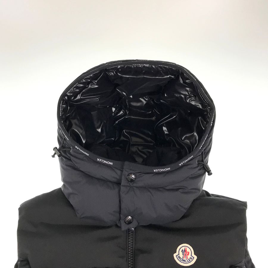 MONCLER モンクレール ブラック フード付き ダウン ベスト モンクレール MONCLER ダウンベスト フード着脱可 G20911A00166