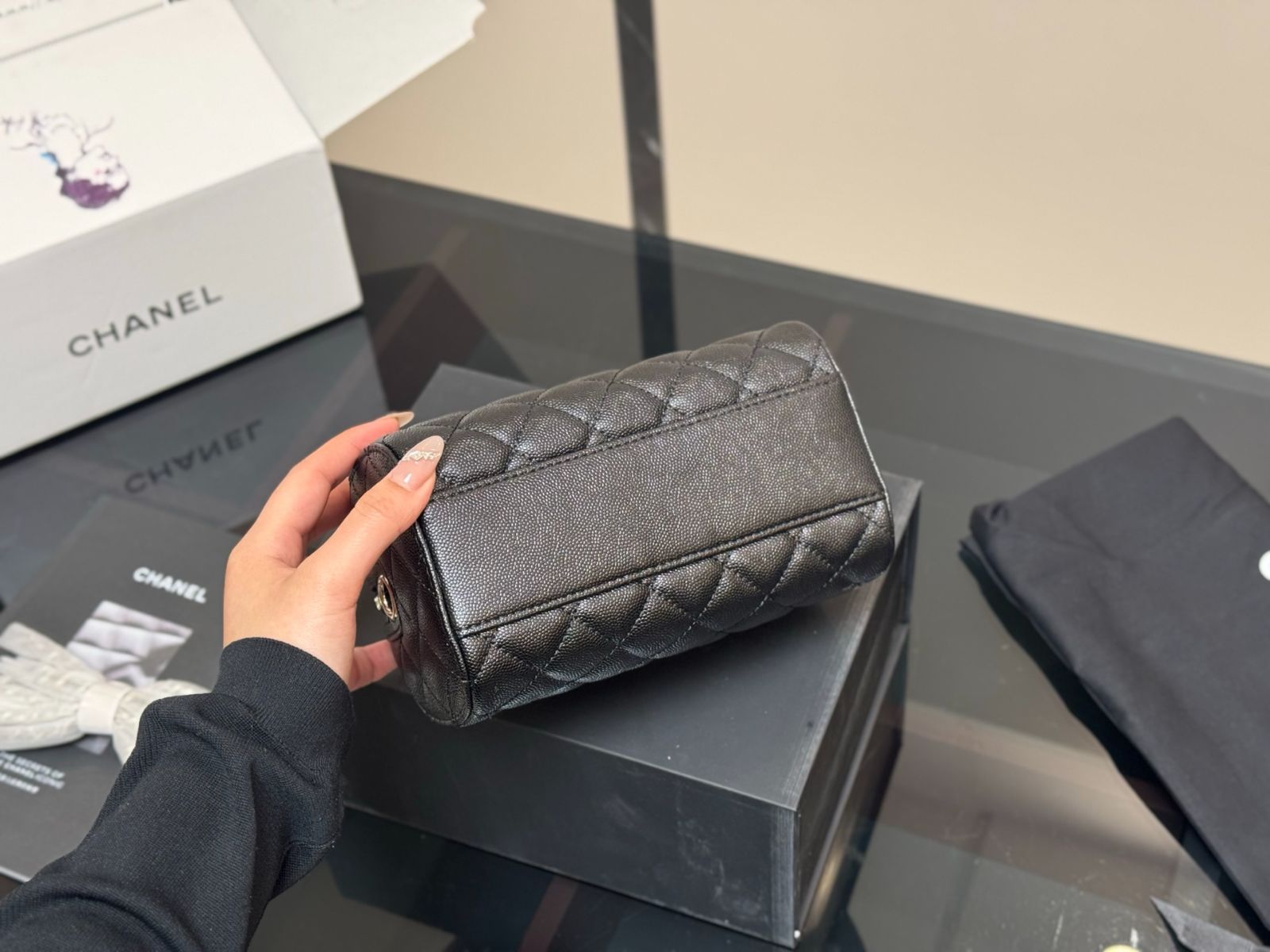 25C【CHANEL】 プリントデニム ホーボー 25C CHANEL CC デニムなラージホーボーバッグ (CHANEL