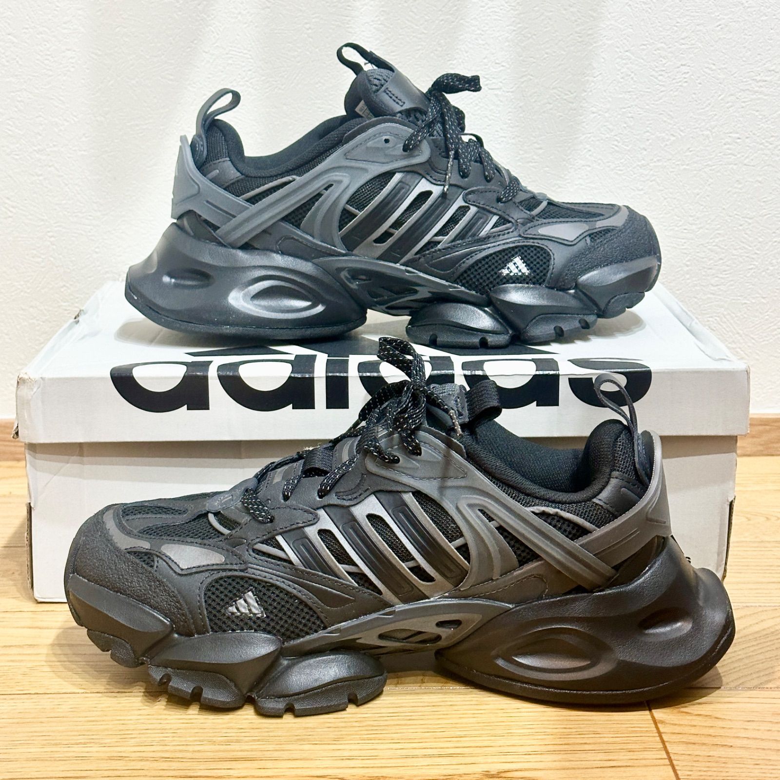 adidas XLG Runner Deluxe Core Black / Iron Metallic / Grey
