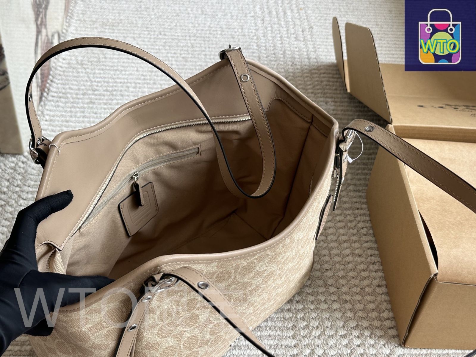 今日特価】Coach コーチ クラシックロゴ トートバッグ