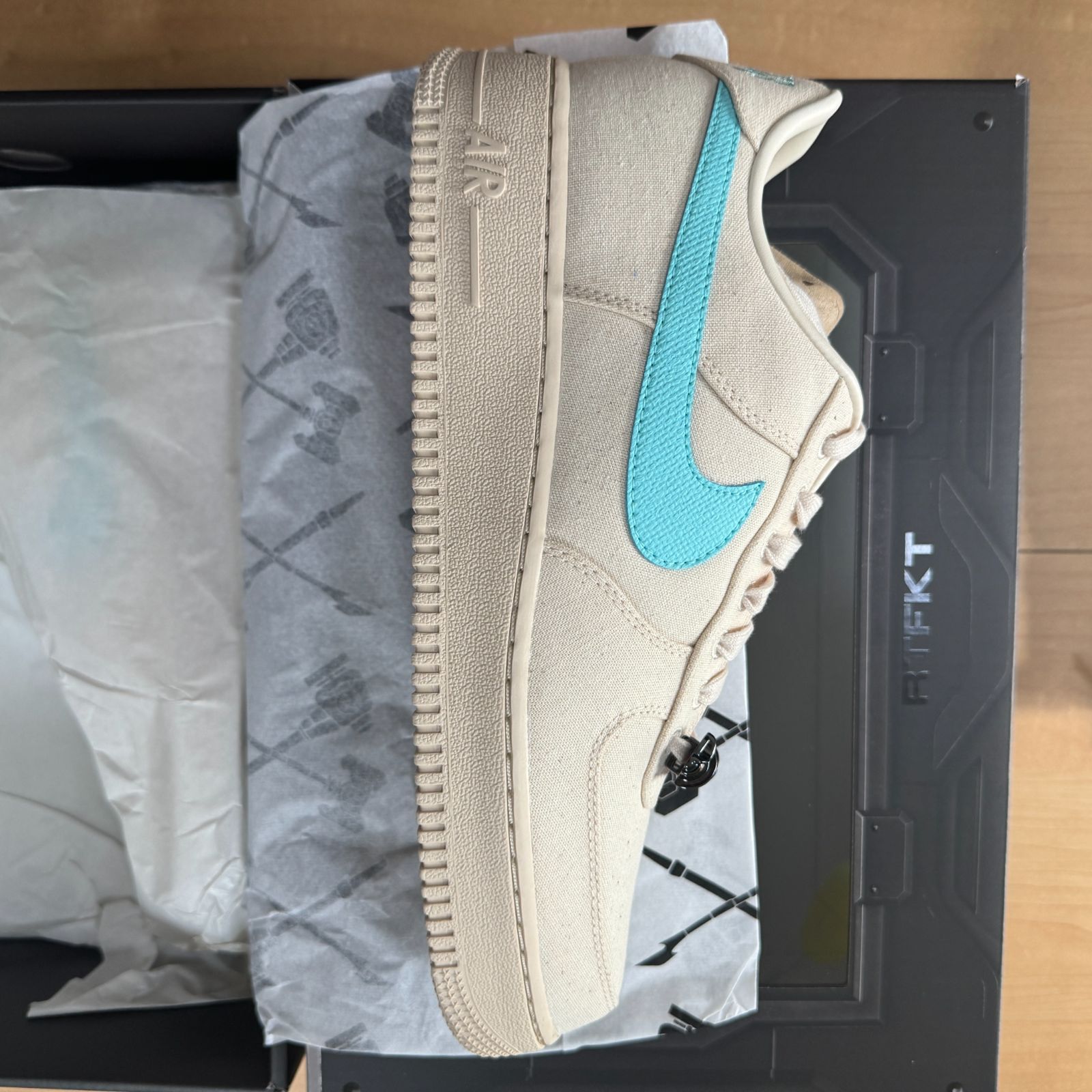 RTFKT x ナイキ エア フォース 1 (Nike Air Force 1) Human 27.0cm 