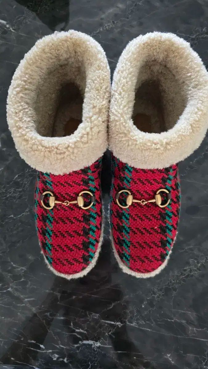 GUCCI グッチ レッド チェック ファー ブーツ