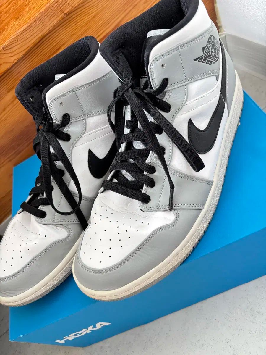 br>NIKE ナイキ/AIR JORDAN 1 MID/554724-092/SAランク/69【中古  