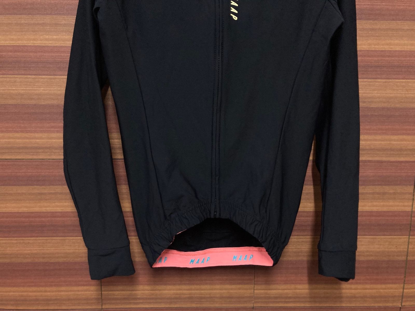  マープ　ジャージ　S MAAPレビュー：競技とファッションの鮮やかなバランス。 - LOVE