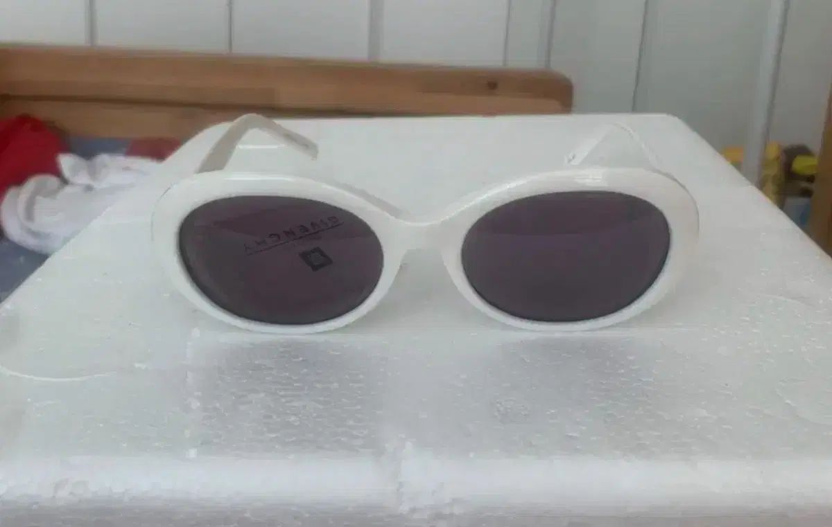 Givenchy Givenchy ジバンシィ サングラス ♥