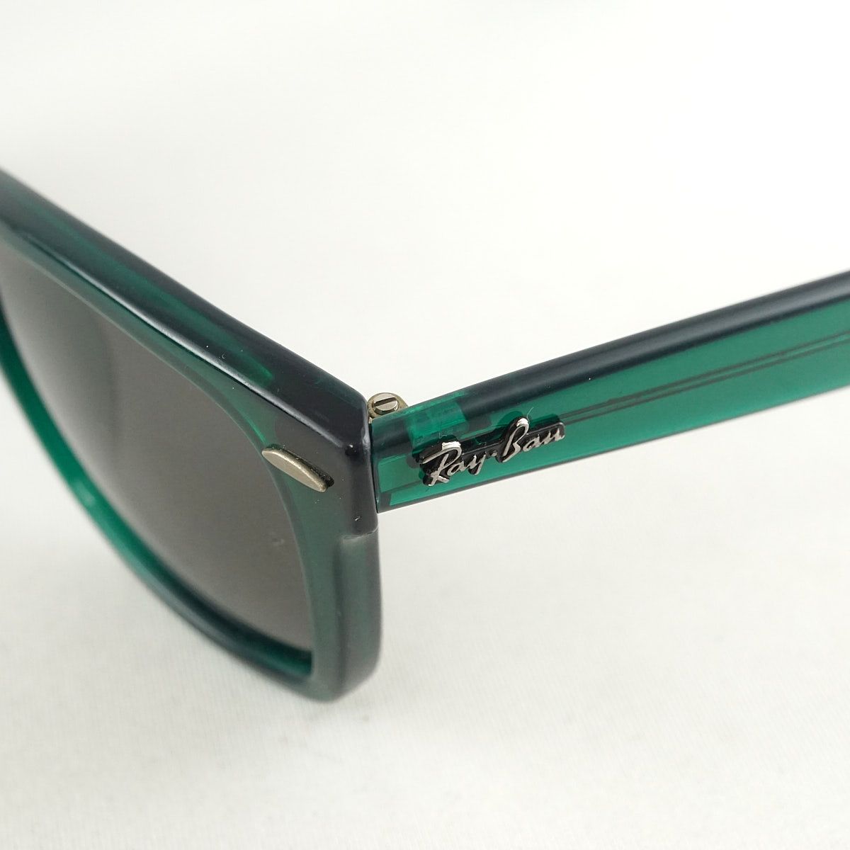 サングラス RayBan WAYFARER RB2140-F USED品 6615/B1 グリーン レイバン ウェイファーラー アイウェア ケース付 中古 X7421 サングラス RayBan WAYFARER RB2140-F USED品 6615/B1 グリーン
