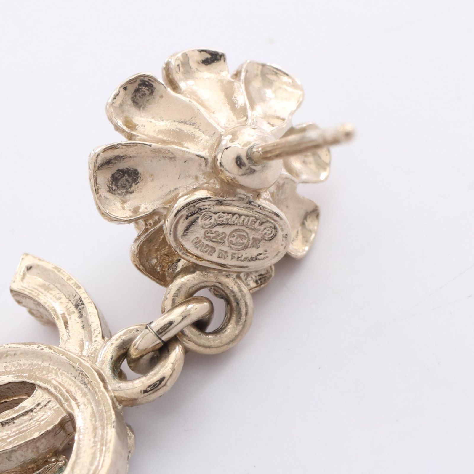 CHANEL 金色メッキ 片耳用ピアス シャネル CHANEL ピアス ココマーク シルバー GP（ゴールド