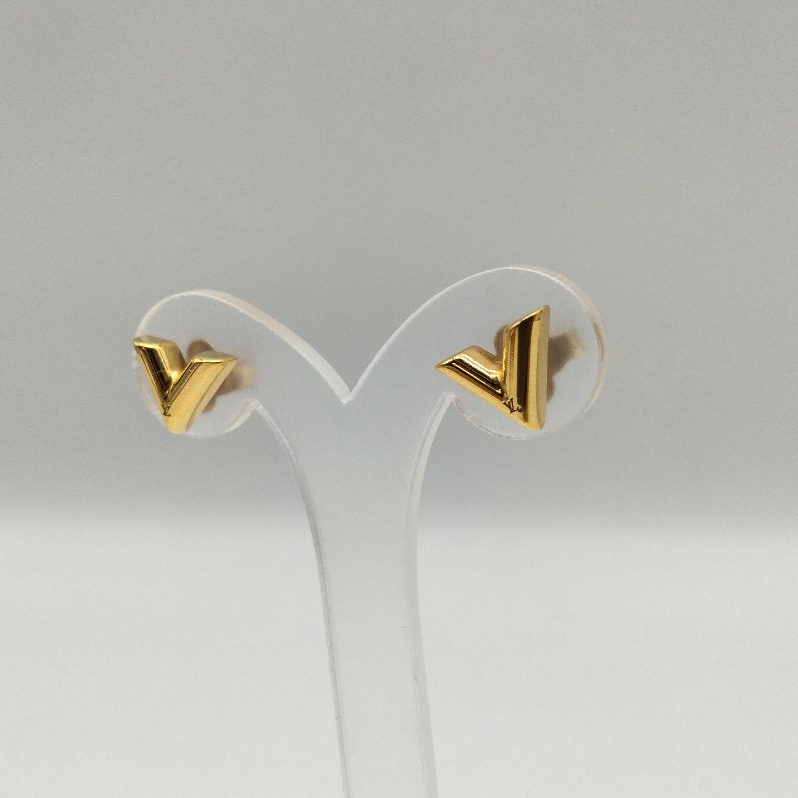 ルイヴィトン シルバーピアス 片耳のみ エセンシャルVピアス ルイヴィトン エセンシャルV シルバー ピアス バイセル公式】ルイ