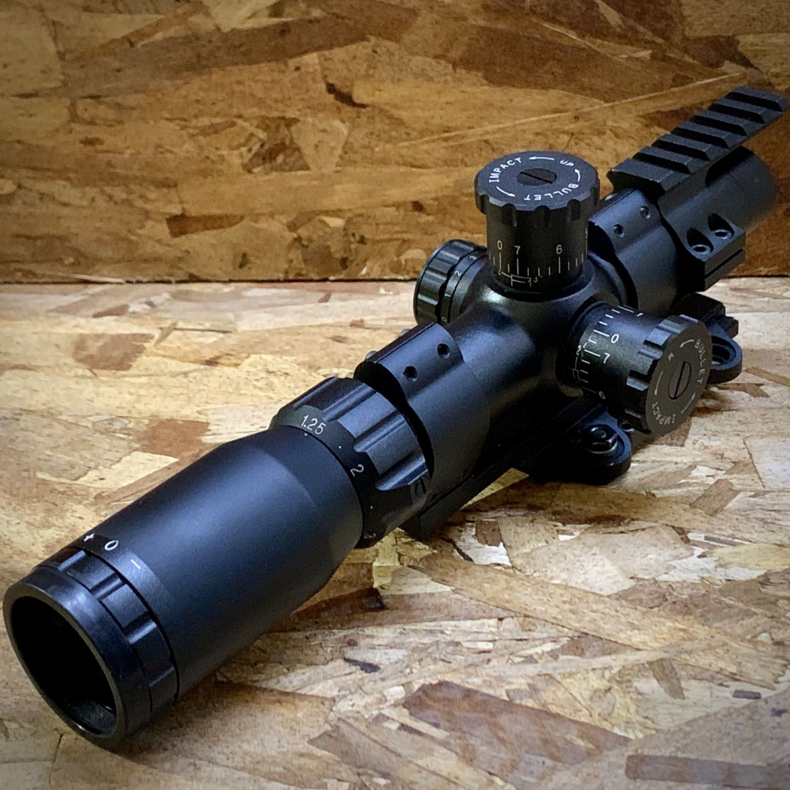 即購入可 Sightron TR-X Falcon 1.25-4.5x24IR Sightron TR-X Falcon 1.25-4.5x24IR