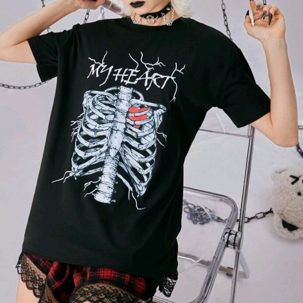 ROMWE Tシャツ - トップス