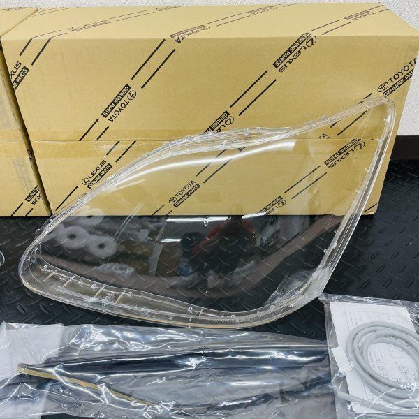 ☆新品 TOYOTA トヨタ 30系 セルシオ 純正 ヘッドライトレンズ