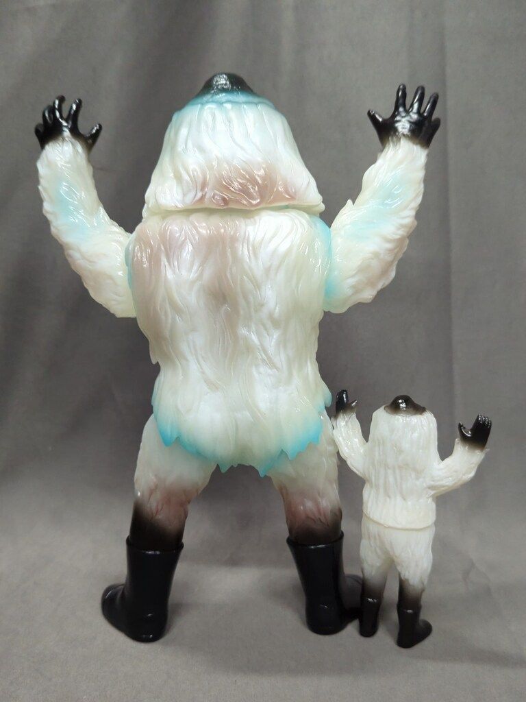 メディコム・トイ×東映レトロソフビコレクション★スノーマン (新色+ミニソフビ) メディコム・トイ|スノーマン(新色+ミニソフビ)|【ハードオフ公式通販